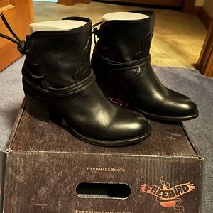 Freebird Casey Black Boots Size 8 Brand New in Box